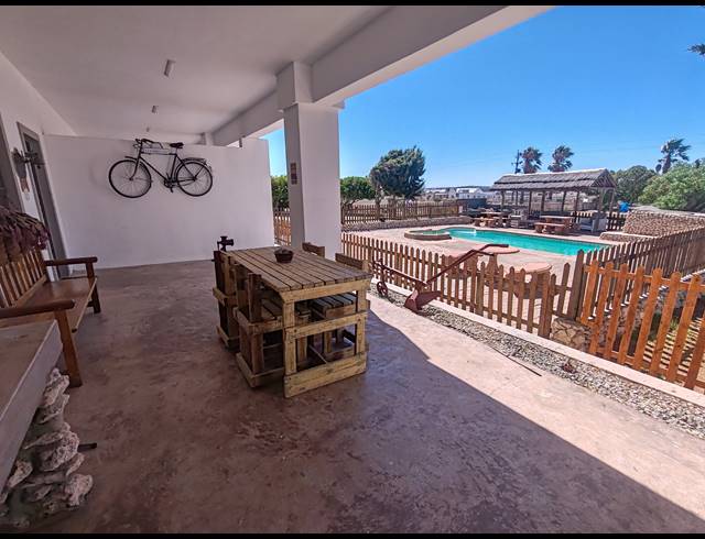 14 BEDROOM HOUSE FOR SALE IN LONG ACRES COUNTRY ESTATE